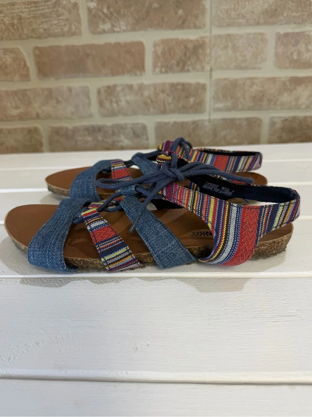 Minnetonka Lace-Up Boho Sandals Denim & Southwest Print Women’s Size 7